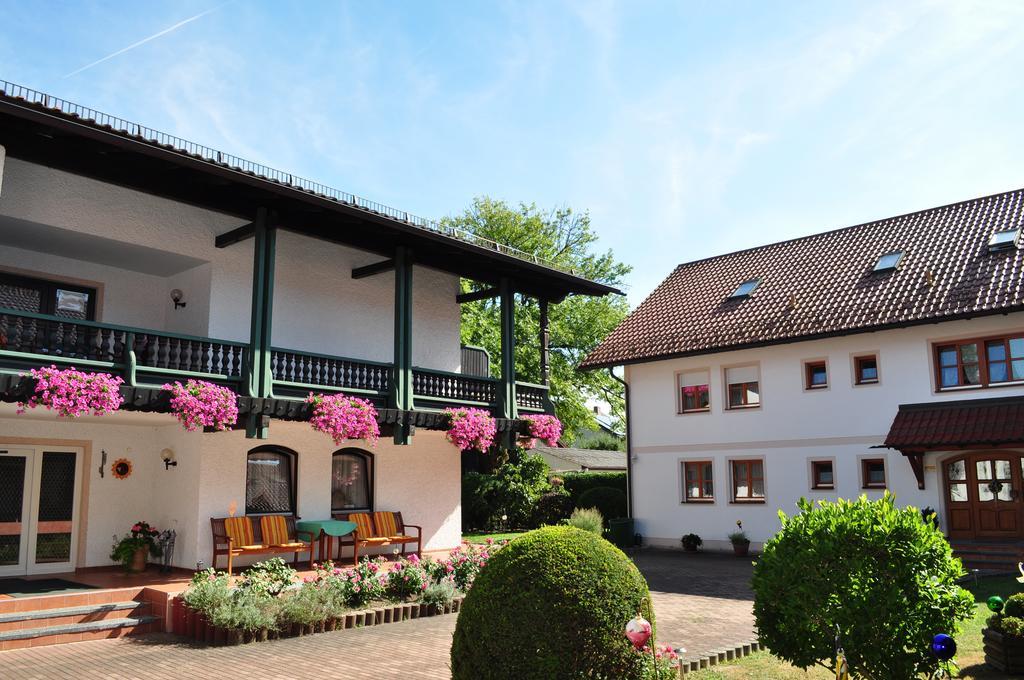 באד בירנבאך Landhaus Cornelia מראה חיצוני תמונה